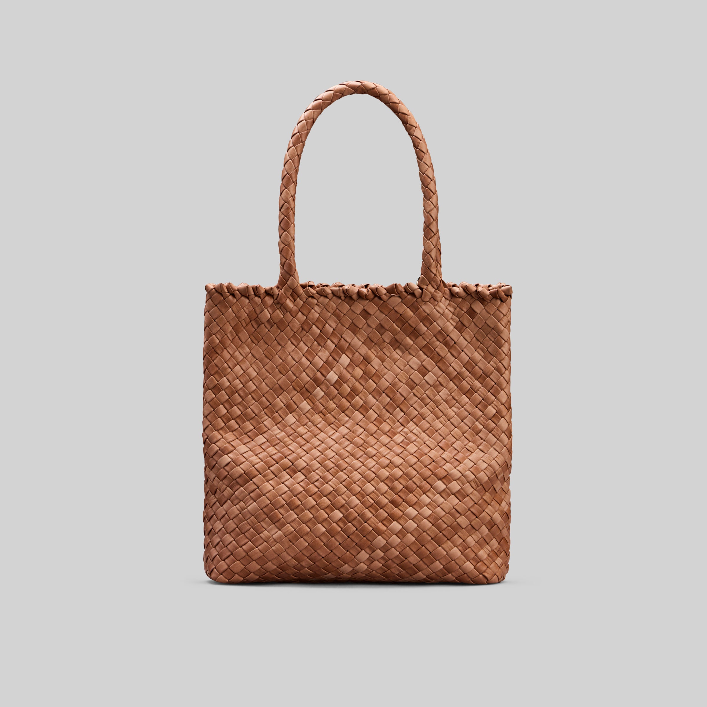 Ribichini Woodstock Babevesken i flettet cognac: Unik tekstur og rik farge gir en sofistikert utseende.