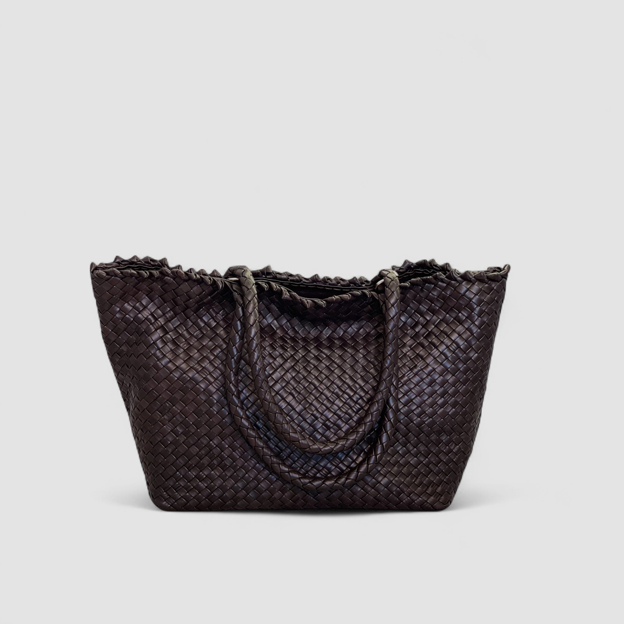 Ribichini Woodstock Classic skinnveske i chocolate. Håndflettet lammeskinn med gullfargede detaljer.