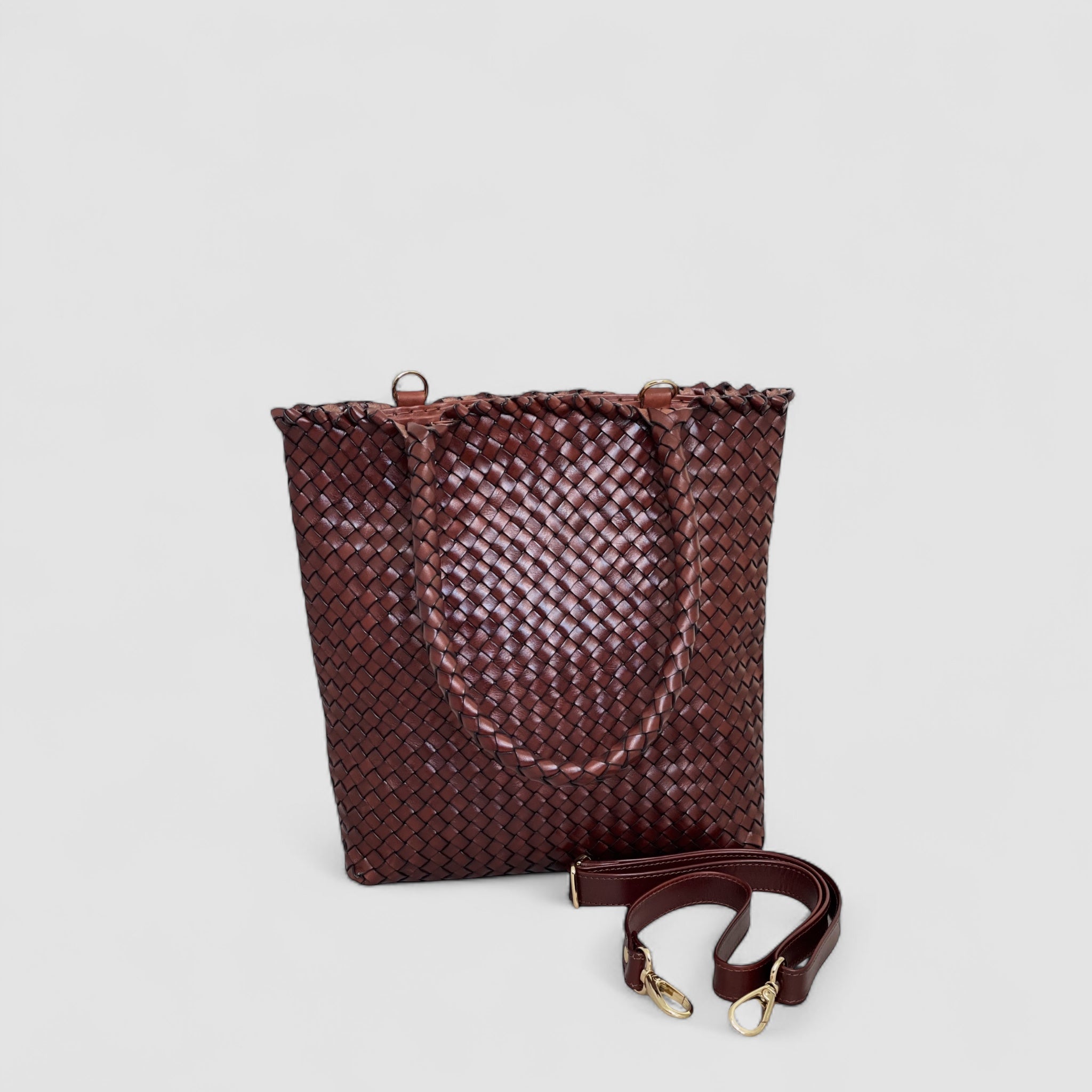 En luksuriøs Oak Ribichini Woodstock Limited Babe-veske i kalveskinn med gullfargede detaljer, inkludert en avtagbar skulderstropp.