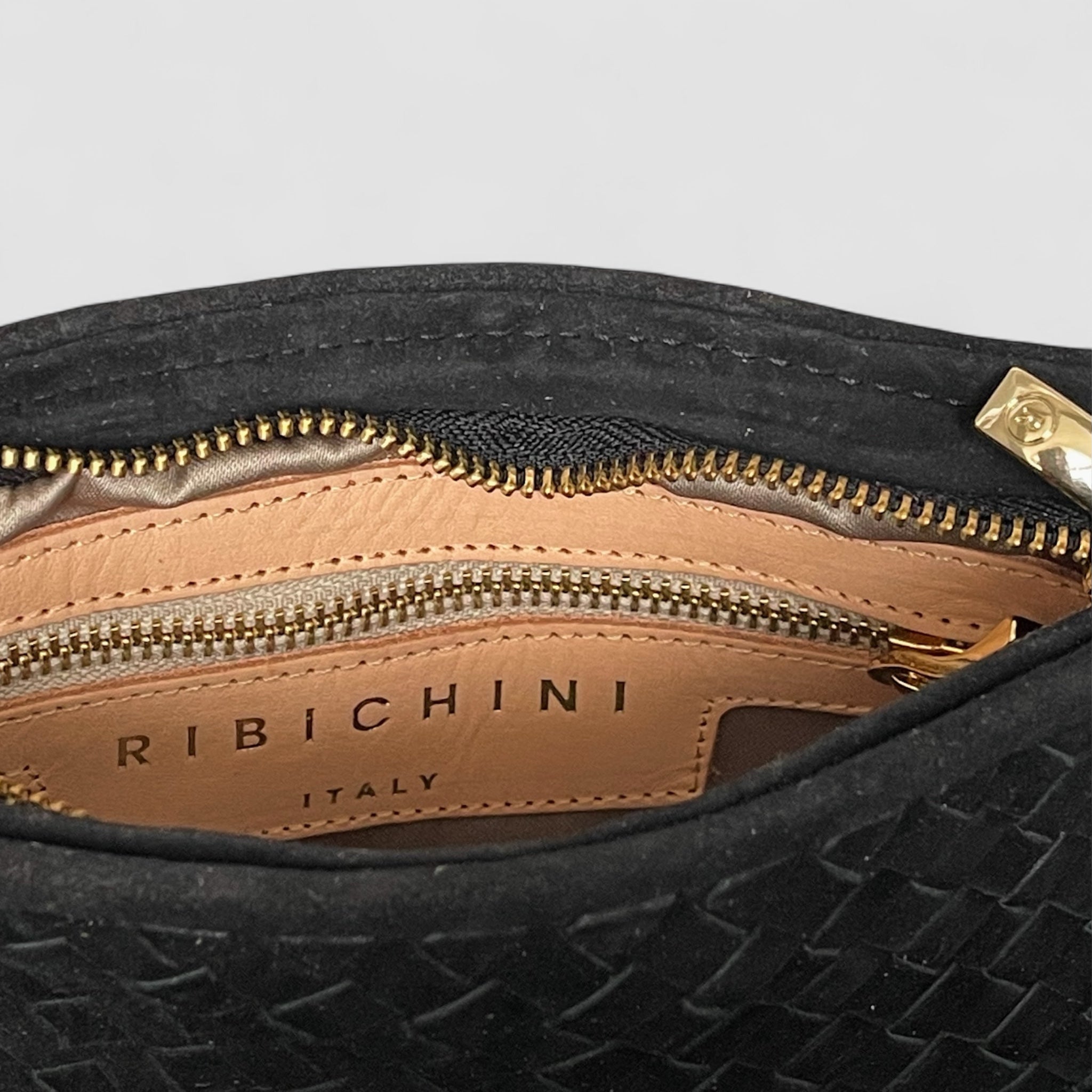 Dette bildet gir et innblikk i innsiden av Ribichini Camper clutch.