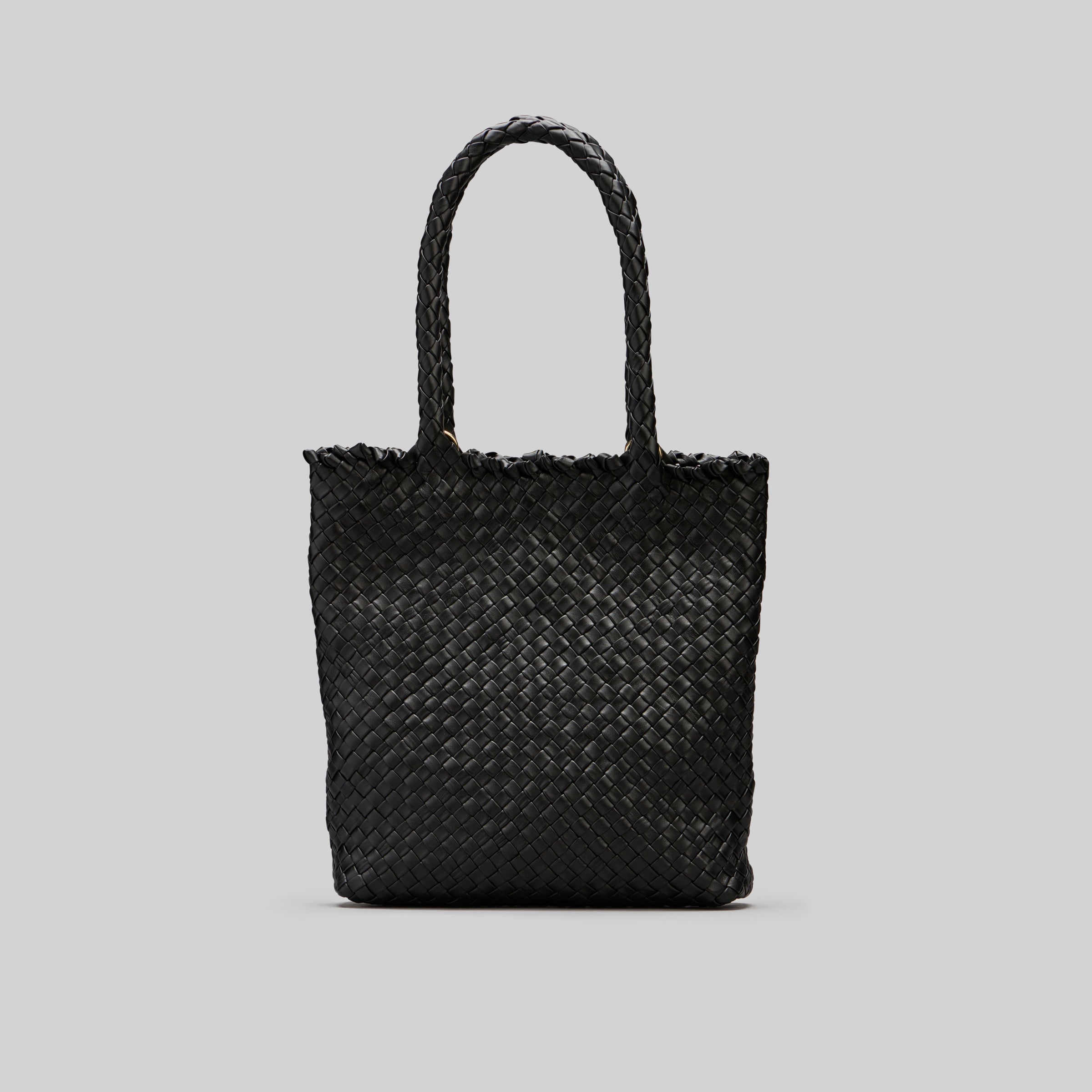 Ribichini Woodstock Babe i sort: en elegant og sofistikert skinnveske med flettet lammeskinn.