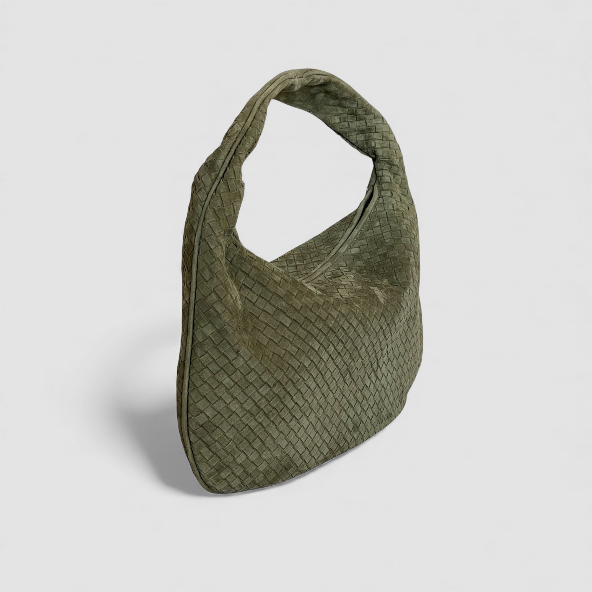Ribichini Isola Royal semsket skinnveske i grønn, håndlaget i Italia, elegant design for både hverdag og spesielle anledninger.