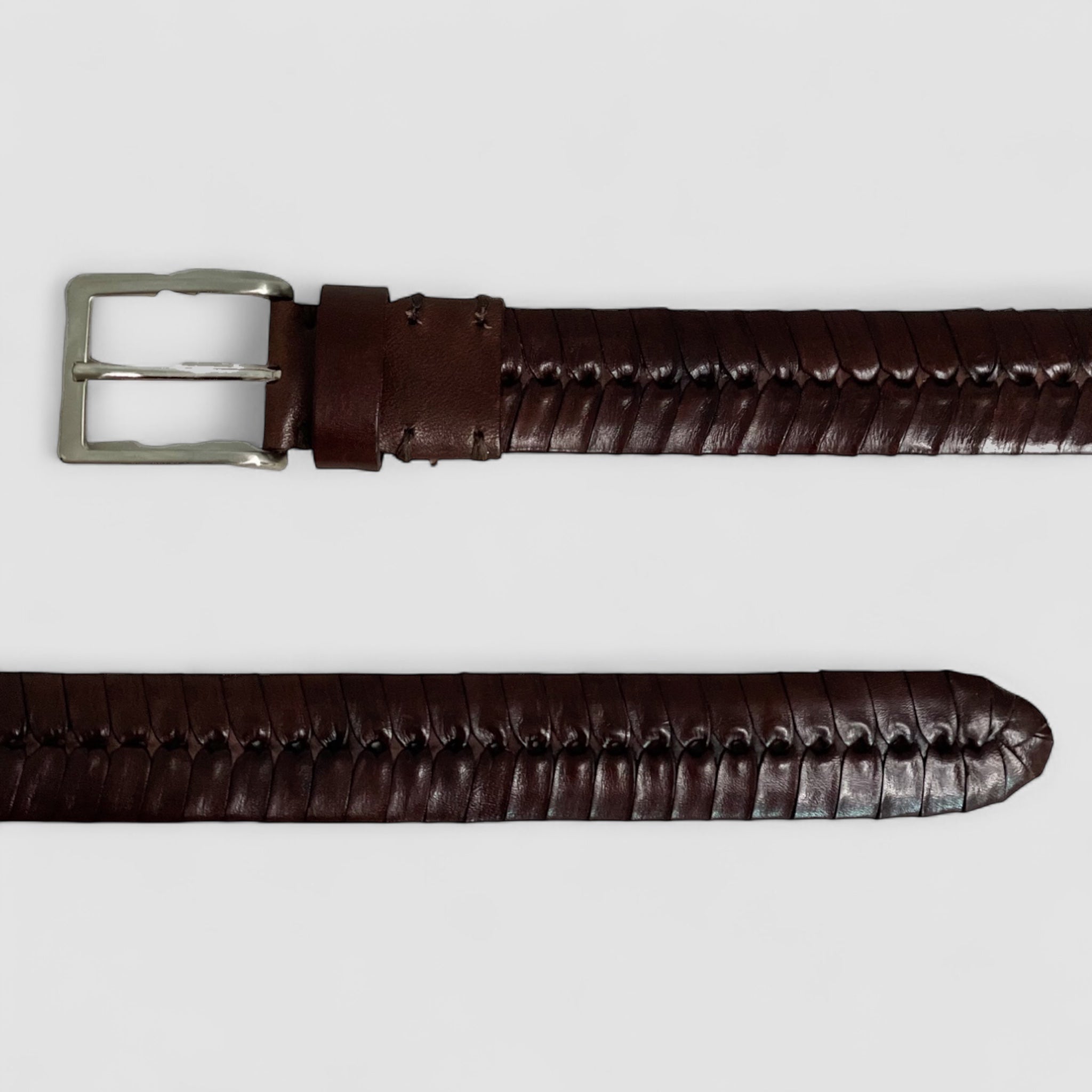 Ribichini belte – håndlaget i Italia av flettet brunt skinn med sølvspenne, tidløst og elegant italiensk design.