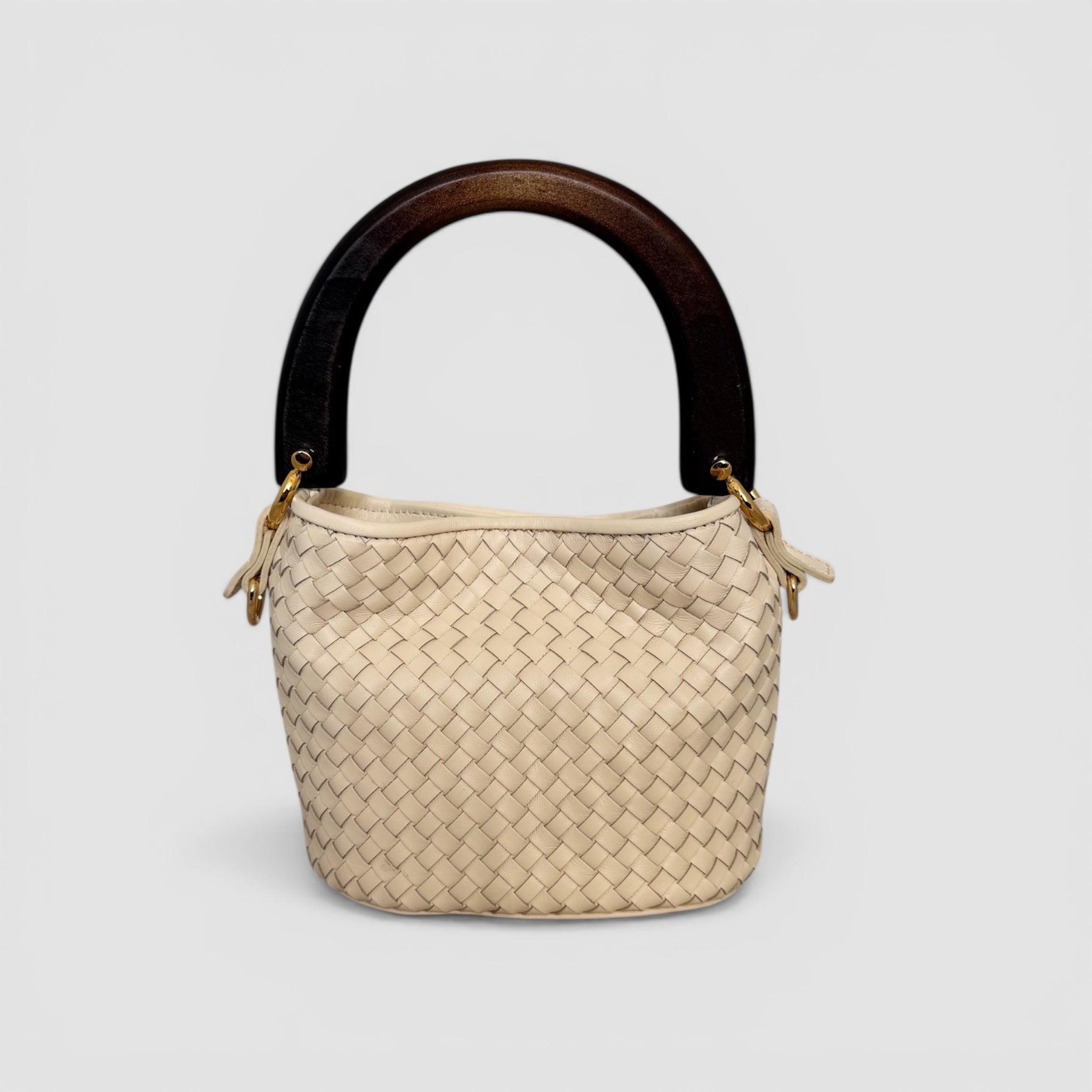 Ribichini Albero Cream håndflettet italiensk skinnveske i lammeskinn med mørkt trebøylehåndtak